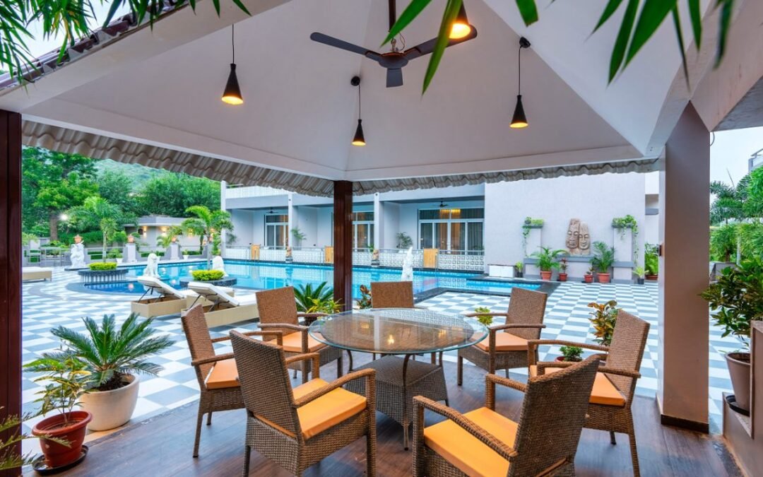 How Do Boutique Hotels in Udaipur Offer a More Authentic Experience Than Big Resorts?